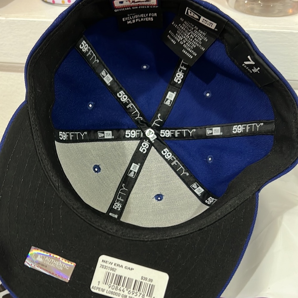Fitted cap - Picture 5 of 7